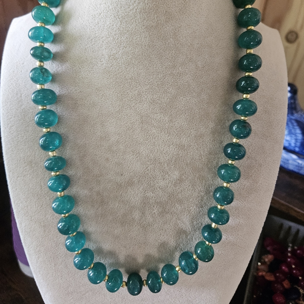 Elegant Green Beaded Necklace